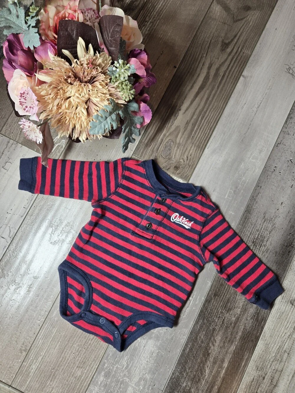 OshKosh B'gosh Baby Boy Striped Red & Navy One-Piece Thermal Bodysuit Size 9M